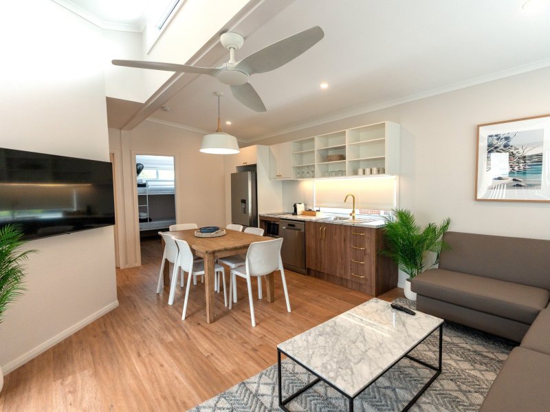 2 Bedroom Lounge Kitchen Dining