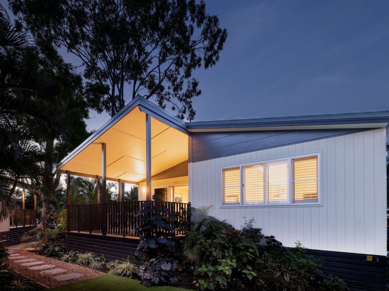 GOLDCOAST CABIN OASIS 6 1244
